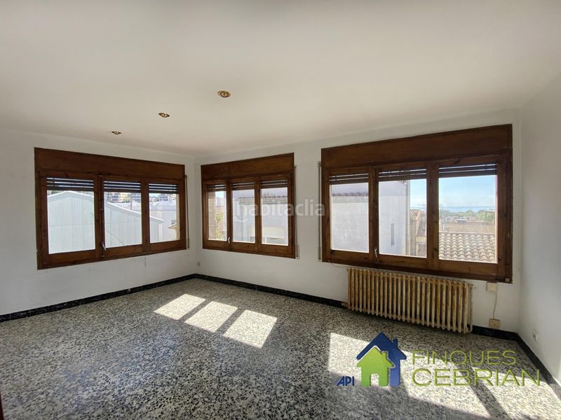 Foto e6c69503-d03e-4626-a934-31c0dd61554a. Casa adossada amb calefacció a Alella