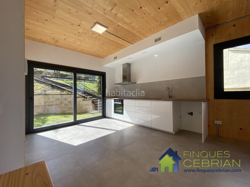 Foto 381ab0da-a7ad-4565-8a4b-603b433c0a51. Location chalet avec chauffage parking dans Vallromanes