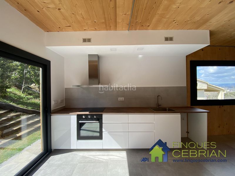 Foto 4931762d-1286-476e-943b-5537cb1ab4db. Location chalet avec chauffage parking dans Vallromanes