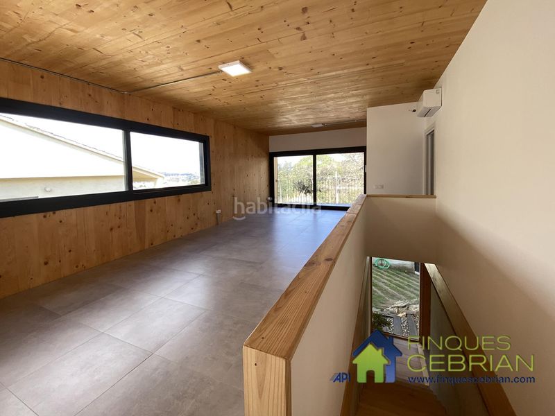 Foto a2769cb4-a0a5-42c9-b16a-5ac5951cc2ca. Location chalet avec chauffage parking dans Vallromanes