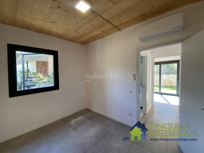 Foto f1c14d71-0426-4b4c-8504-ffac18239b7e. Location chalet avec chauffage parking dans Vallromanes