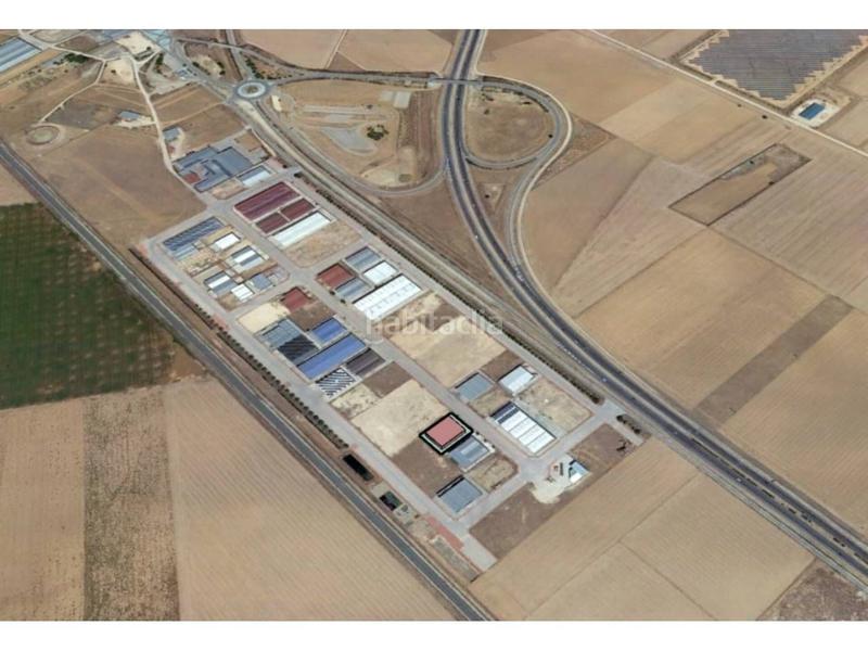 Foto b8568f66-b045-43b7-8a05-e465b629c6c2. Bâtiment à usage industriel dans Gineta (La)