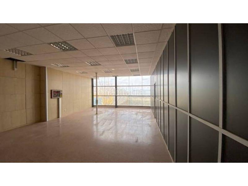 Foto d5b277b1-654a-4e29-b82a-b64731717f90. Bâtiment à usage industriel dans Gineta (La)