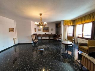Etagenwohnung in Carretas - Pajarita. Piso en venta en carretas