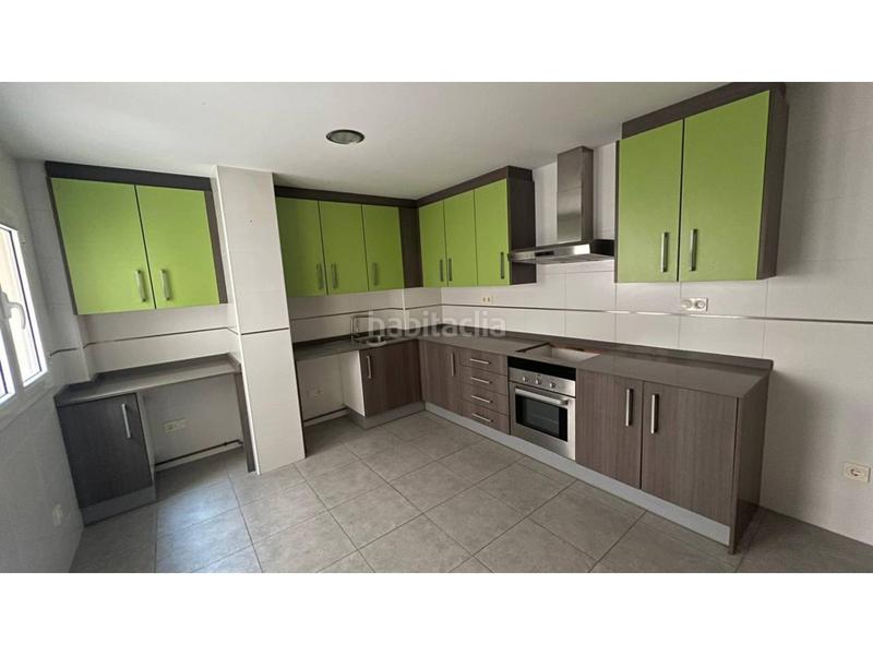 Foto f7a930ac-aaea-4a37-8e19-ca148a9b3542. Piso  en venta en Almansa