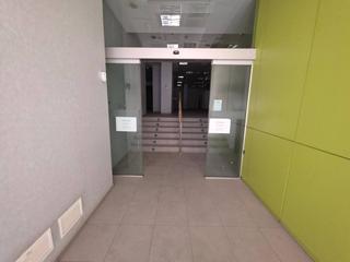 Lloguer Local Comercial a Centro. Local en alquiler en centrovillacerradapajarita02003