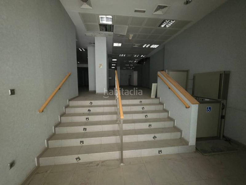 Foto 34bd7f42-7e47-4f7f-825c-c95f9bc3701c. Rent business premise in Centro Albacete