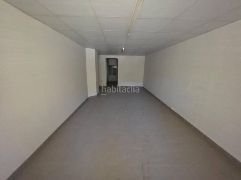 Foto 610fbb8a-637c-40e0-9fb5-b496de670f52. Rent business premise in Centro Albacete
