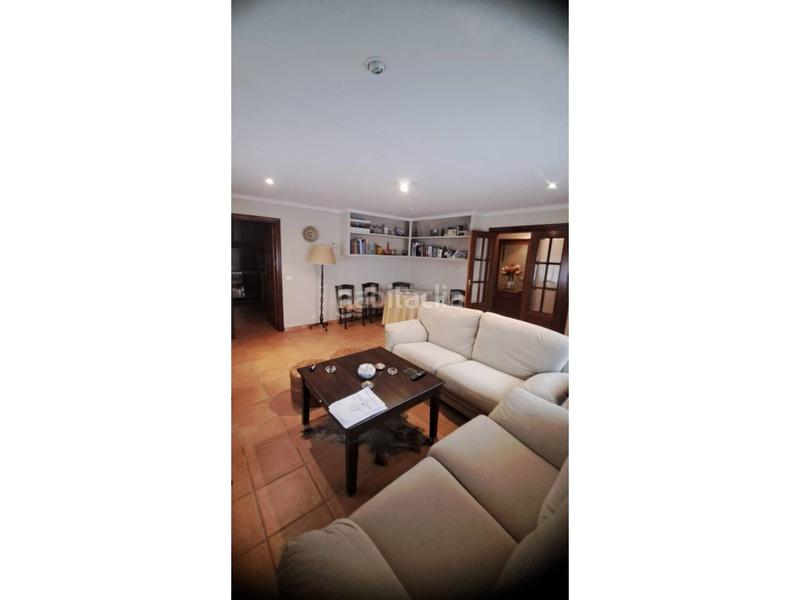 Foto c18b2d8d-2b35-4f89-8651-e5c1d9b04505. Casa amb calefacció aparcament a Vianos