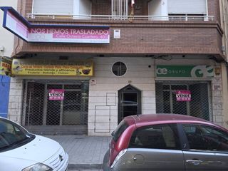 Business premise in Ensanche - Franciscanos. Local comercial a pie de calle