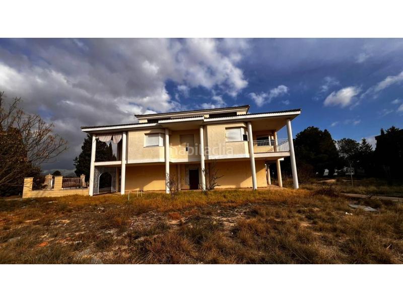 Foto 9a56ad2a-5b66-4ad0-ba7e-54f8aa675544. Chalet avec chauffage parking dans Caudete