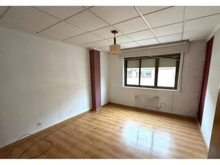 Apartament en Industria. Apartamento zona ramon y cajal