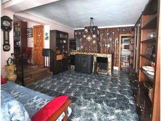 Casa a Peñascosa. Casa independiente en pesebre, peñascosa