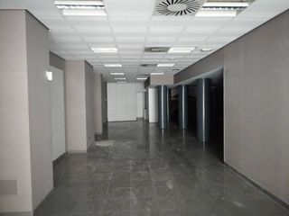 Business premise in Centro. Local comercial en altozano