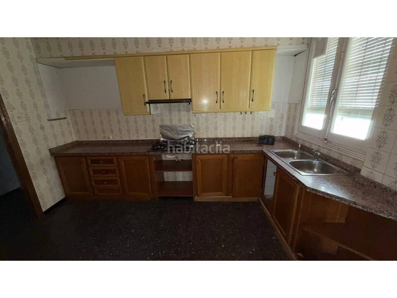 Foto cf8d5536-266f-4b8a-8b3d-c7ccf79b3262. Pis a Almansa