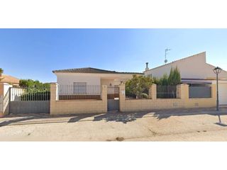 Haus in Chinchilla de Monte - Aragón. Casa en rentabilidad en la felipa