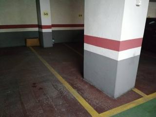 Aparcament cotxe a Centro. Garaje  para moto