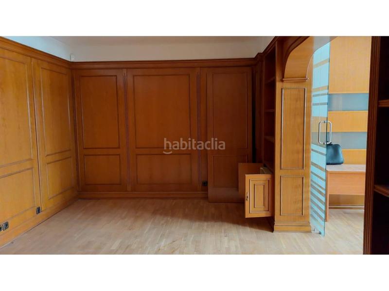 Foto 036ce3ae-0e49-40b7-90f3-633b8df06341. Oficina  en venta en Centrovillacerradapajarita en Albacete
