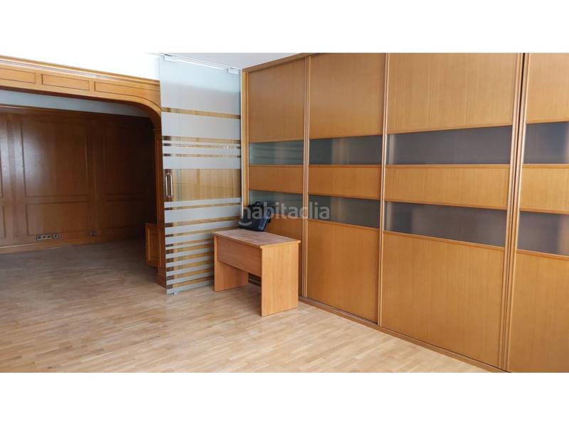Foto 377be536-c6d1-4ff1-8539-ea1f17ed0cac. Oficina  en venta en Centrovillacerradapajarita en Albacete