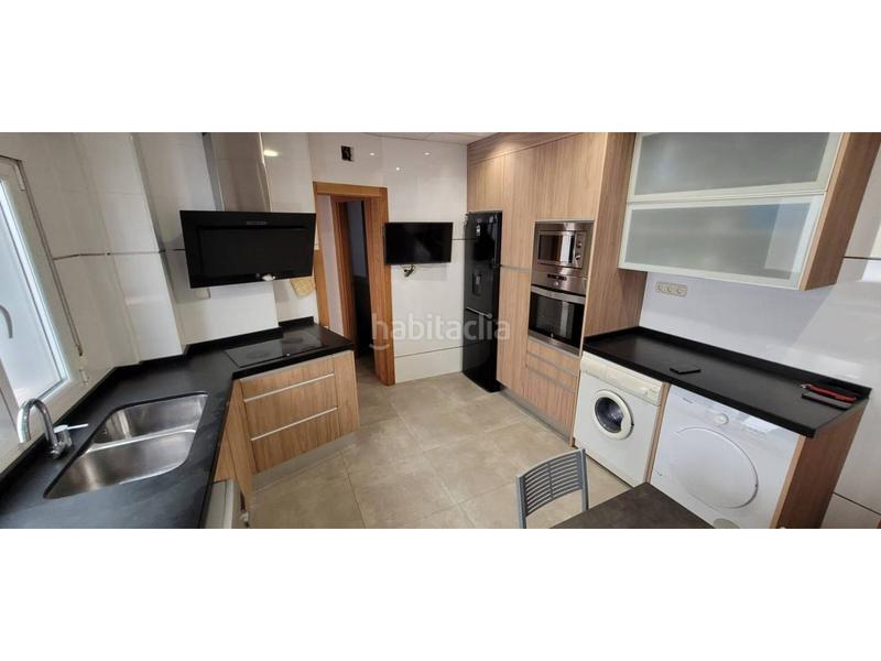 Foto f2c040d4-8794-4150-990b-95bcba6f9bbf. Pis amb calefacció a Centro Albacete