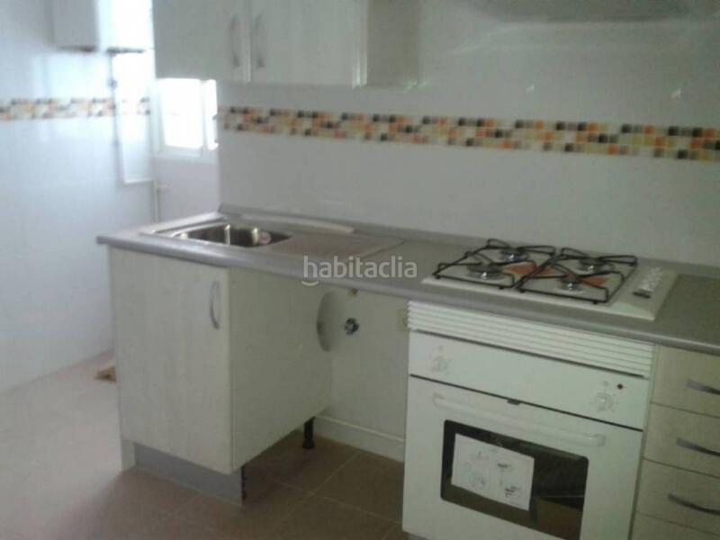 Foto fbad0808-7658-4192-9f1d-5854afa920e0. Apartament amb calefacció aparcament a Hospital Albacete