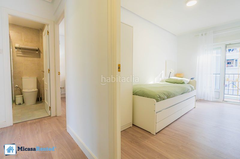 Foto 1d0a81e0-aed9-4259-b0ad-87590046d725. Lloguer pis amb calefacció a Los Castros Santander