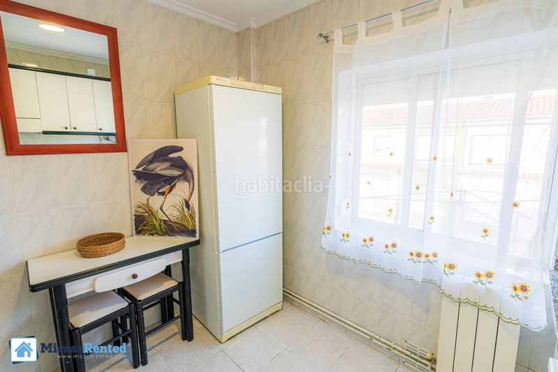 Foto bfd92fd2-d9c4-4286-8c64-439c480f2f7f. Lloguer pis amb calefacció a Los Castros Santander