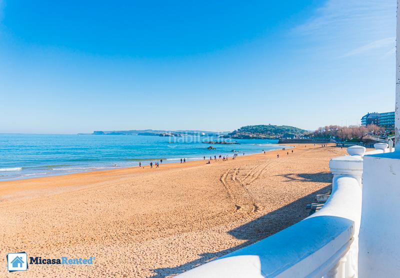 Foto df27d69a-e86d-477c-96a7-ffcd3f6808b5. Lloguer àtic amb calefacció aparcament a El Sardinero Santander
