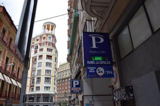 Lloguer Aparcament cotxe a Calle de isabel la católica 12. Parking isabel la católica