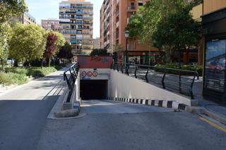 Aparcament cotxe a Carrer de l'explorador andrés 32. Aparcamiento explorador andrés