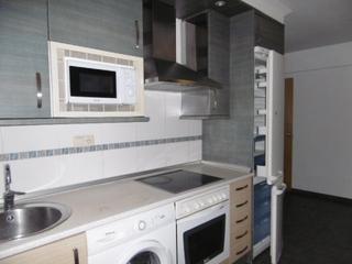 Pis a Azken Portu - Behobia. Se vende vivienda ideal para inversores con inquilino. 2 habitac