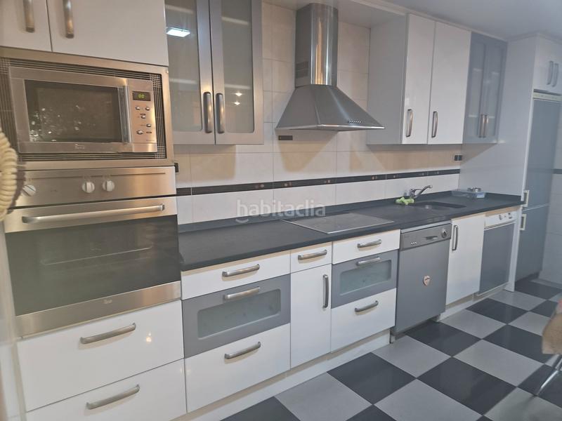 Foto 72a3e3e1-4ce6-47f2-a944-2b89c4a278af. Piso  en venta en polígono 54 de irún en Azken Portu - Behobia Irun