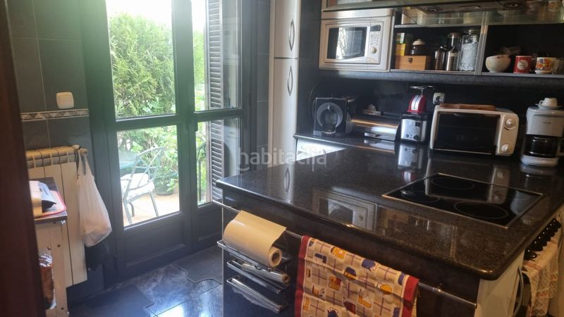 Foto a9c2c445-7dfb-4c0c-925c-824f8fc9981f. Casa adossada amb calefacció a Lapice - Larreaundi - Olaberria - Meaka Irun