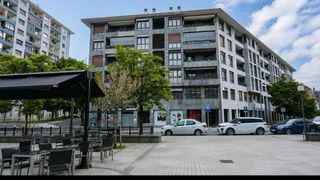 Flat in Pinar - Anaka - Belaskoenea. Venta de vivienda en plaza anzarán de irún