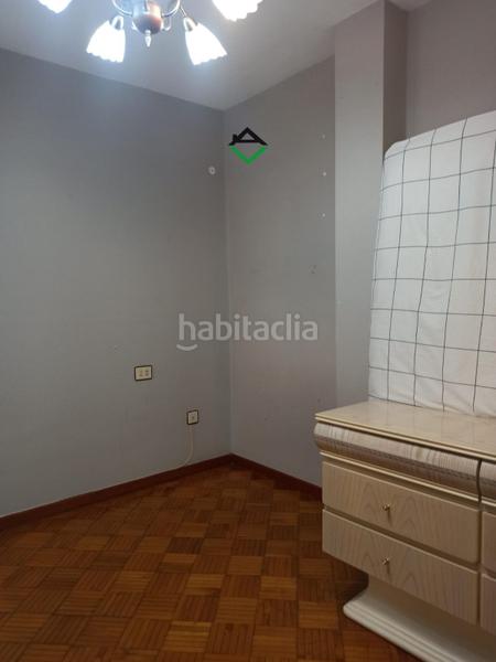 Foto 3ed89bce-eb92-454c-805f-22de117dfa79. Dúplex piso amplio y totalmente exterior, muy luminoso, en el centro a 1 minuto a pie de la playa. se vende totalmente amuebla en Cangas