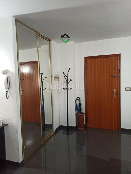 Foto d1f7aea5-5398-4806-a330-62adf8ea31d3. Dúplex piso amplio y totalmente exterior, muy luminoso, en el centro a 1 minuto a pie de la playa. se vende totalmente amuebla en Cangas