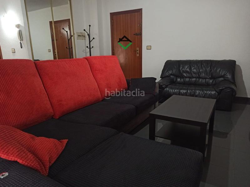 Foto d2f4ce5d-1c50-4080-bf85-fda04d8e3fbc. Dúplex piso amplio y totalmente exterior, muy luminoso, en el centro a 1 minuto a pie de la playa. se vende totalmente amuebla en Cangas