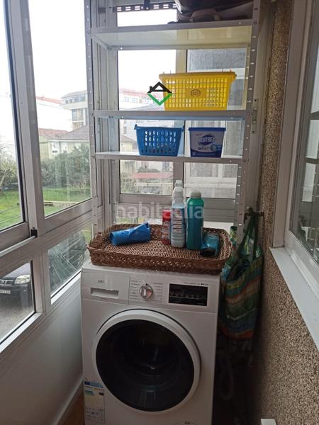 Foto fa63fb0a-91f7-4e4f-b117-ea6759774391. Dúplex piso amplio y totalmente exterior, muy luminoso, en el centro a 1 minuto a pie de la playa. se vende totalmente amuebla en Cangas