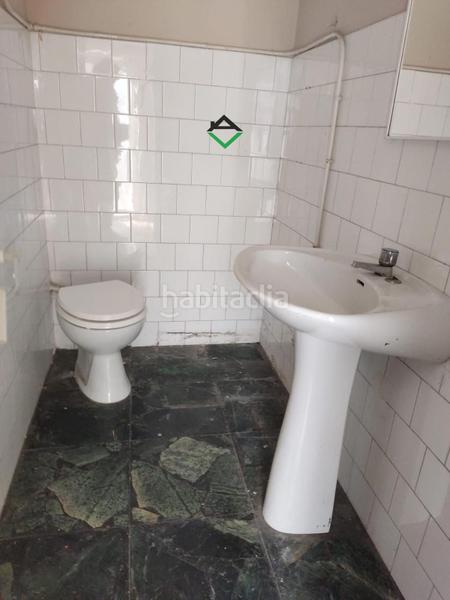 Foto bfc01553-13d5-4254-a3bb-fe70ab2358c5. Lloguer local comercial a Cangas pueblo Cangas