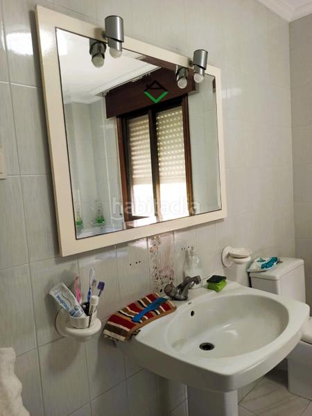 Foto b1ce3bc5-0829-4c92-bec1-edb688fad00d. Chalet mit parking in O Hío Cangas