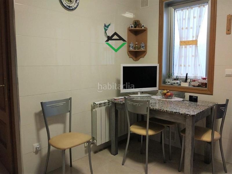 Foto fb07a63c-f1ed-4c0a-ba0e-ce813e1c8a8f. Duplex con riscaldamento parcheggio in Coiro Cangas