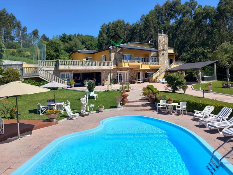 Foto b10bbd56-2f4d-4a04-bec5-2fc918873709. Chalet  con excelentes vistas en Darbo Cangas