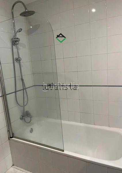 Foto a1548c1c-e4c6-4082-bb77-3c6c6931f522. Piso apartamento completo en zona tranquila en Cangas pueblo Cangas