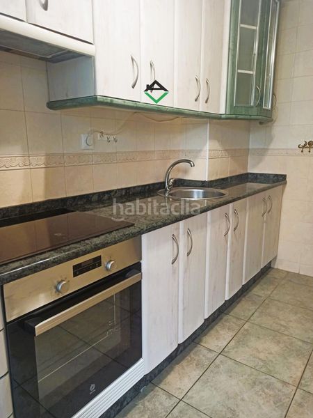 Foto 4c164a50-684d-4f5d-b8c4-56f00cb7405d. Pis amb calefacció aparcament a Coiro Cangas