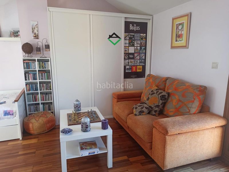 Foto 1a9c5701-5124-4061-ae18-1d47958c63a7. Casa adossada amb calefacció aparcament a Darbo Cangas