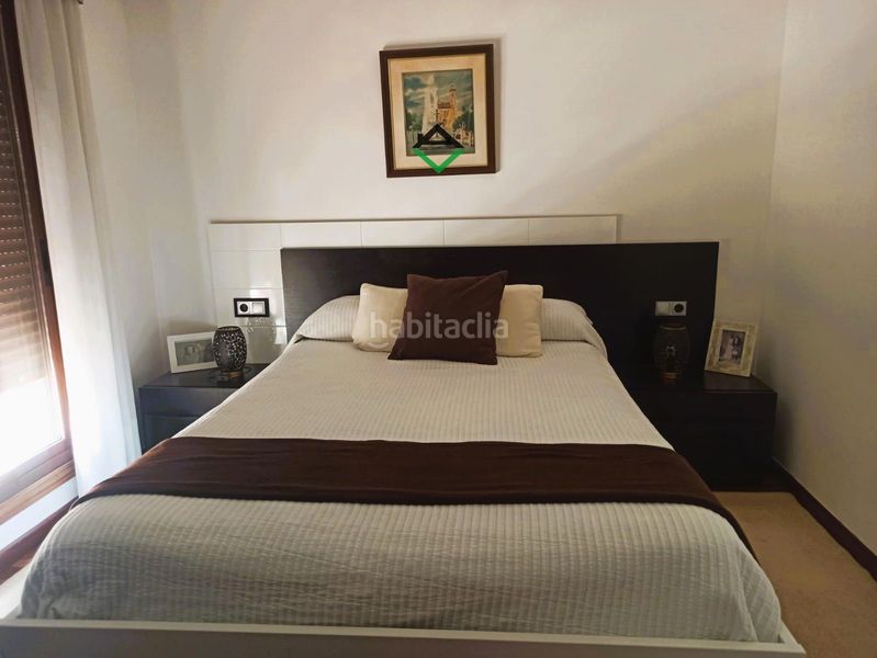 Foto d8e55c6c-d005-49a4-bd46-0b5e40c1ee73. Casa adossada amb calefacció aparcament a Darbo Cangas
