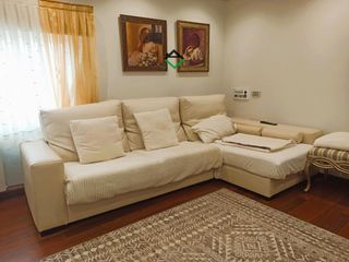 Dachwohnung in Coiro. Gran ático en pleno centro de cangas