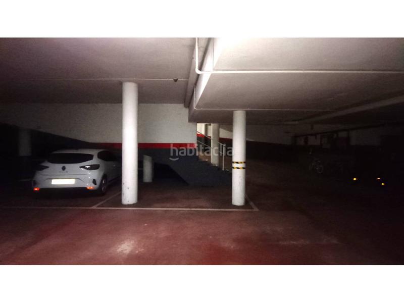 Foto 508c7f6c-0a95-4352-b977-607d0e377a05. Posto auto in Centre Granollers
