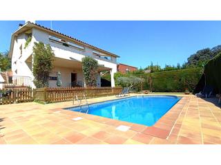 Xalet  Osona. Chalet en venta en canovelles