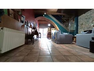 Reihenhaus  Joan prim. Casa adosada en venta en centre08401